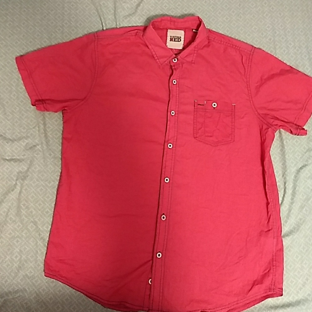 Men's Vintage Red button down t-shirt, sz L
